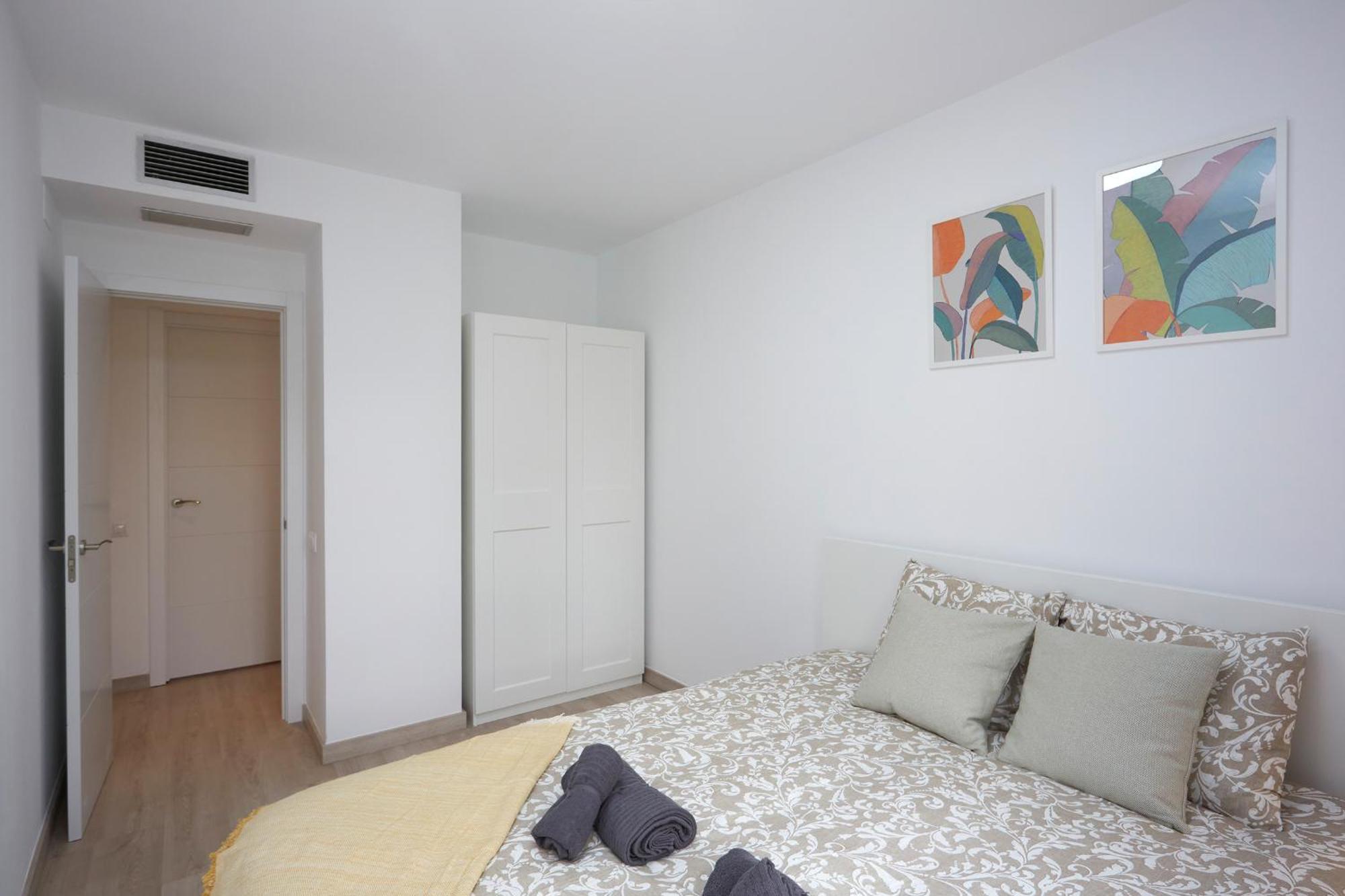 Three Bedroom Two Bathroom Apartment Close To Beach บาร์เซโลนา ภายนอก รูปภาพ